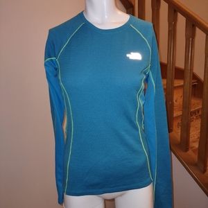 THE northface flight series with reflective shirt